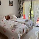 Apartamento Sotoserena 2d Con Vista A La Piscina Y Montana Estepona