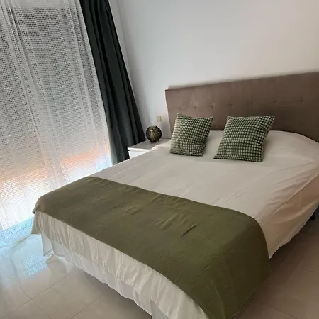 Apartamento Sotoserena 2d Con Vista A La Piscina Y Montana Estepona