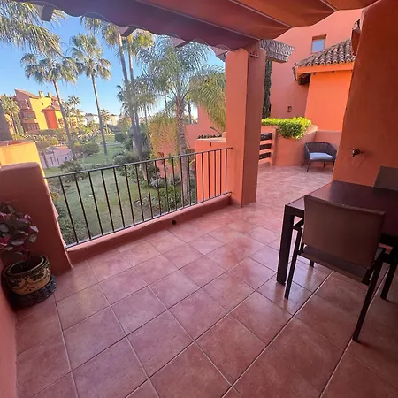 Sotoserena 2d Con Vista A La Piscina Y Montana Estepona